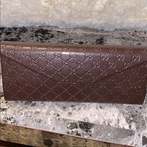 Gucci Sunglass Case Only💕💕